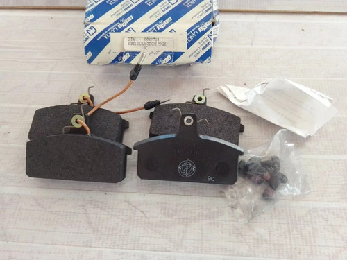Brake Pad Set Front fits Lancia Delta Prisma 9941718 Genuine View Front