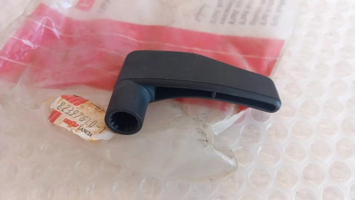 Interior Door Handle Right fits Lancia Prisma 82393306 Genuine 82397610 View Front