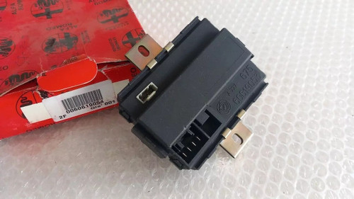 Window Regulator Control Unit fits Alfa Romeo 145 155 164 GTV Spider 60619054 View Front