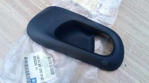 Door Handle Bezel Front Left fits Opel Vauxhall Corsa C 9225536 Genuine View Front