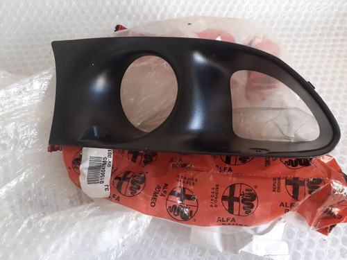 Fog Light Bezel Front Right fits Alfa Romeo 156 156047885 Genuine View Front