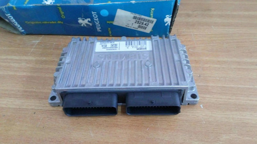 ECU Automatic Transmission fits Peugeot 406 252942 Genuine View Front
