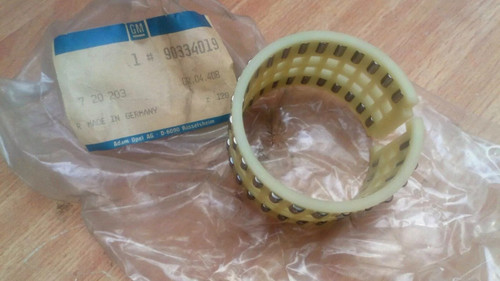 Bearing Needle Reverse M/T fits Opel Omega A B Senator B Vauxhall Carlton 90334019 View Front