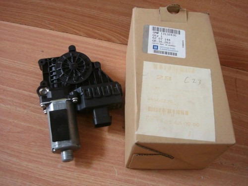 Window Motor Front Right fits Opel Vauxhall Zafira B 13132435 Genuine View Front