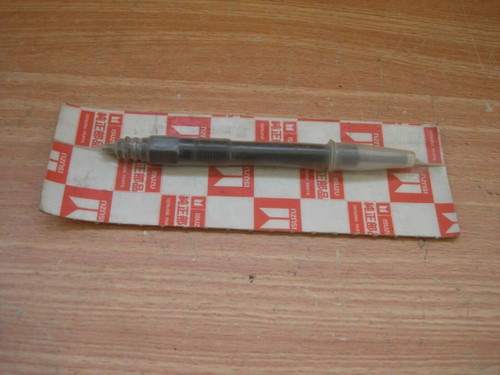 Glow Plug fits Isuzu Chevrolet Opel Vauxhall 4JA1T 4JA1 4JB1 Genuine 8941401156 View Front