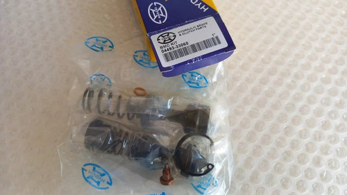 Brake Master Repair Kit fits Toyota Avalon Celica Harrier Lexus ES RX Scepter 04493-33060 View Front
