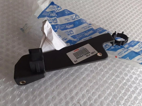 Cooling Hoses Clip Bracket fits Fiat Punto 46470089 Genuine View Front