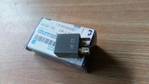Relay fits Opel Vauxhall Antara Karl Chevrolet Captiva Aveo 96590287 Genuine View Front