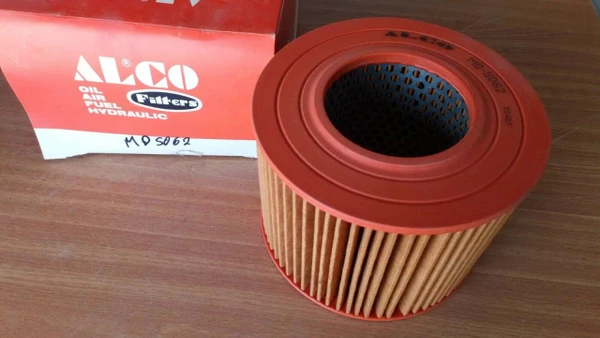 Air Filter fits Renault Laguna Megane R19 R21 Scenic Aro 10 MD5062 View Front
