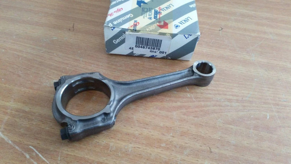 Connecting Rod Conrod fits fiat Lancia Alfa Romeo 46743870 Genuine View Front