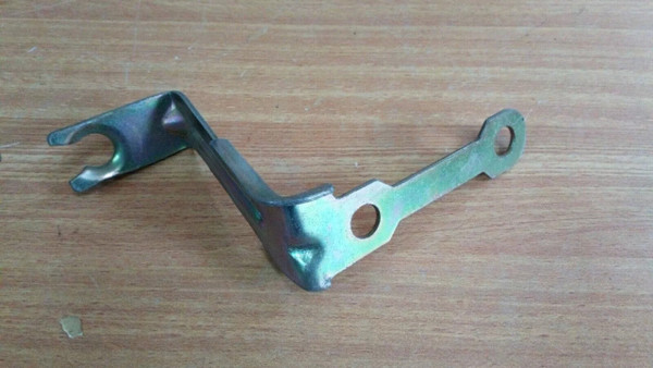 Bracket Right fits Alfa Romeo 128352 Genuine View Front