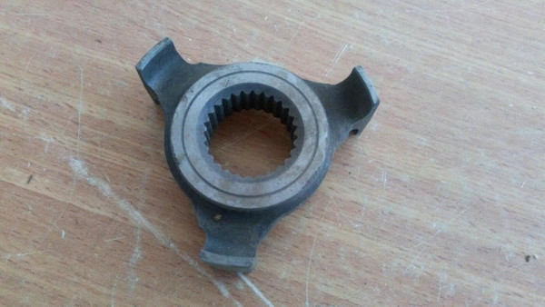 Transmission Gearbox Hub fits Alfa Romeo 116 11600133080200 Genuine View Front