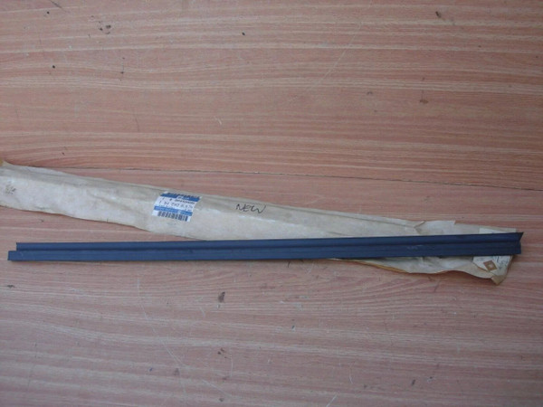 Window Seal Weather Strip Rear Left Inner fits Opel Vauxhall Astra F Genuine 90449495 View Front
