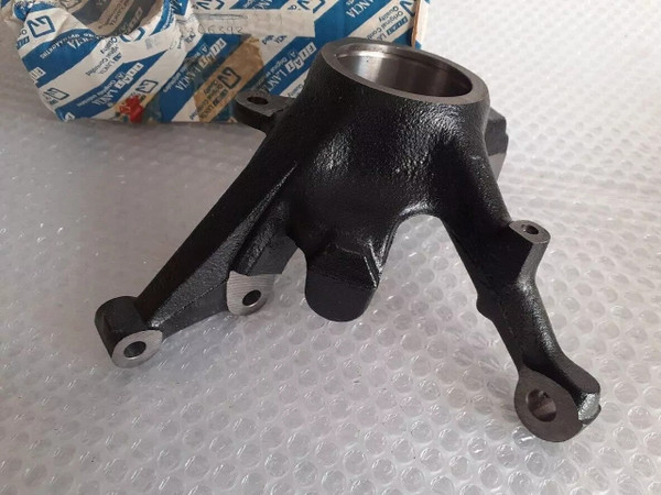 Steering Knuckle Left fits Alfa Romeo 145 146 155 60806392 Genuine View Front