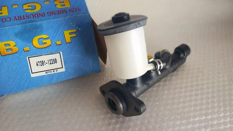 Brake Master Cylinder RHD fits Toyota Corolla KE70 TE71 13/16 47201-12280 View Front