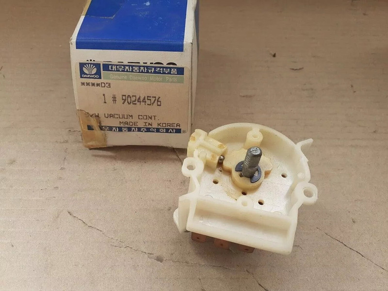 Switch Vacuum A/C Control fits Daewoo Racer Pontiac LeMans 90244576 View Front