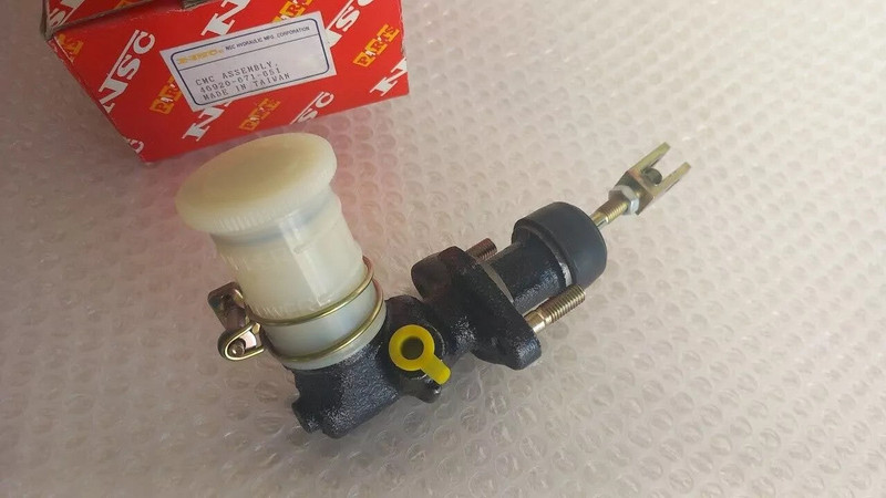 Clutch Master Cylinder fits Honda Accord 5/8 1980-on 46920-671-651 View Front
