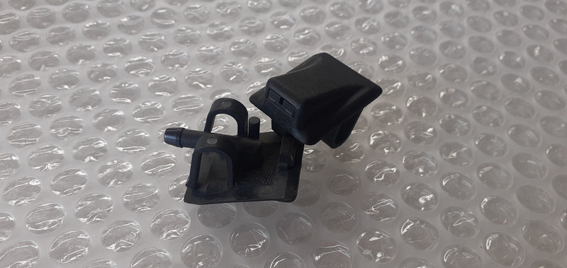 2x Wipers Washer Nozzle fits Lancia Dedra Kappa 82465005 Genuine View Front