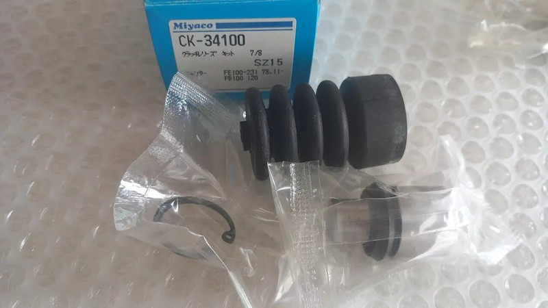 Clutch Slave Repair Kit fits Mitsubishi Fuso Canter FE111 211 221 231 FB100 120 CK34100 View Front