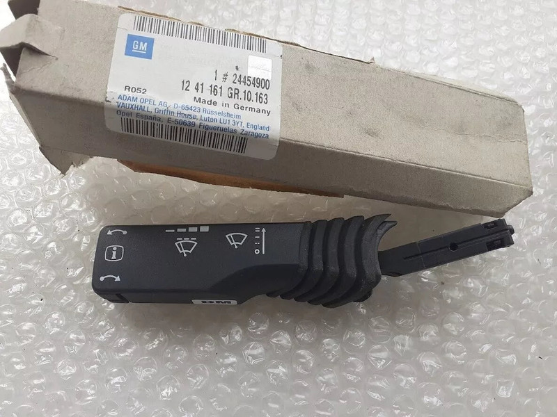 Switch Front Wipers fits Opel Vauxhall Vectra C 24454900 Genuine View Front