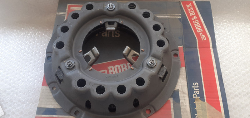 Pressure Plate fits Bedford J 214 Petrol 200 220 Diesel View Front