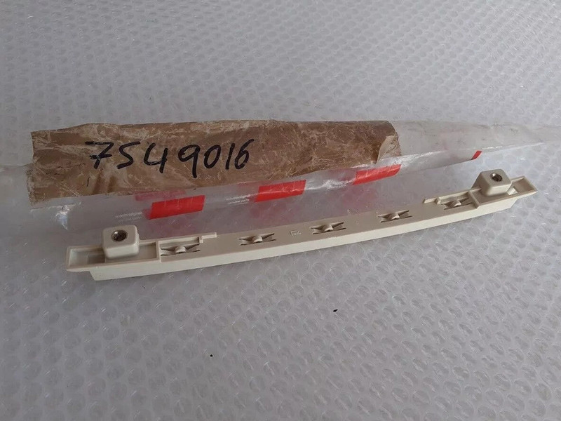 Window Guide fits Fiat Ritmo 7549016 Genuine View Front