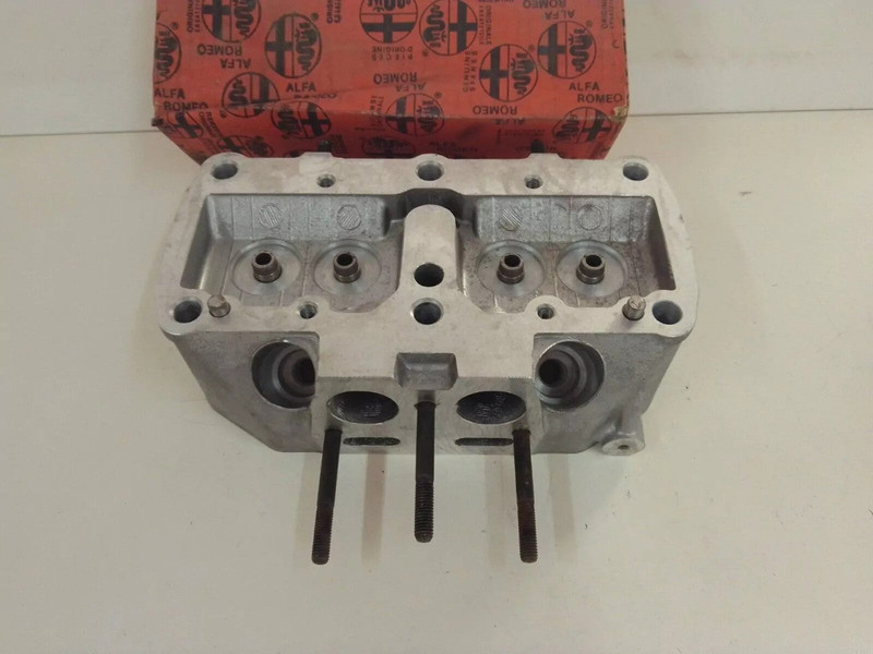 Cylinder Head fits Alfa Romeo 33 Alfasud 1300cc 548885 Genuine View Front