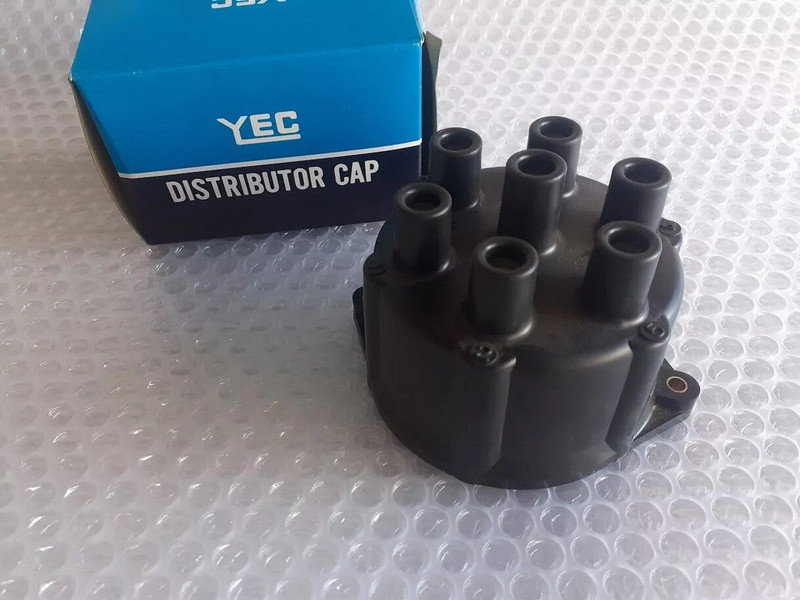 Distributor Cap fits Nissan Gloria 300C Cedric Y30 V6 VG30E Engine YD233 View Front