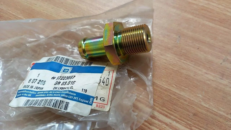 Engine Oil Cooler Connector fits Opel Vauxhall Astra G Corsa C 97223697 Genuine View Front