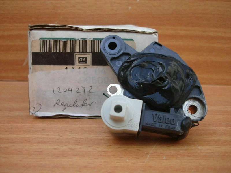 Voltage Regulator fits Opel Vauxhall Omega B U25TD X25TD 90509438 Genuine View Front