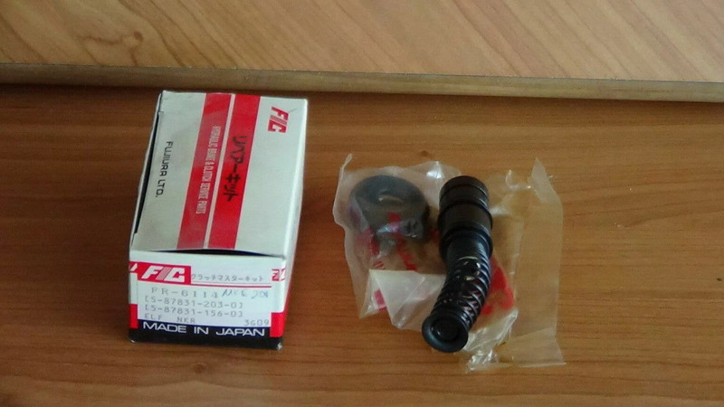 Clutch Master Cylinder Repair Kit fits Isuzu ELF NKR 20.64mm 13/16 MKE201 View Front