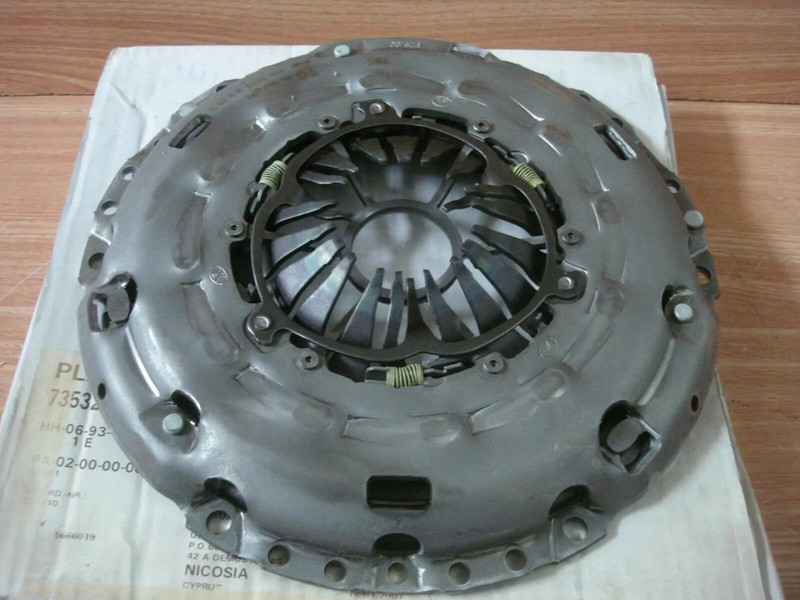 Pressure Plate fits Opel Vauxhall Zafira B Astra H Z20LEH 93185619 Genuine View Front