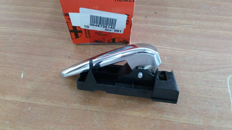 Interior Door Handle Front Right fits Alfa Romeo 147 GT 46736145 Genuine View Front