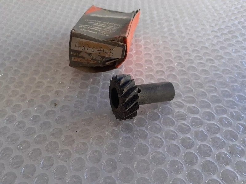 Oil Pump Gear fits Fiat Ritmo Regata Diesel 4370743 Genuine View Front