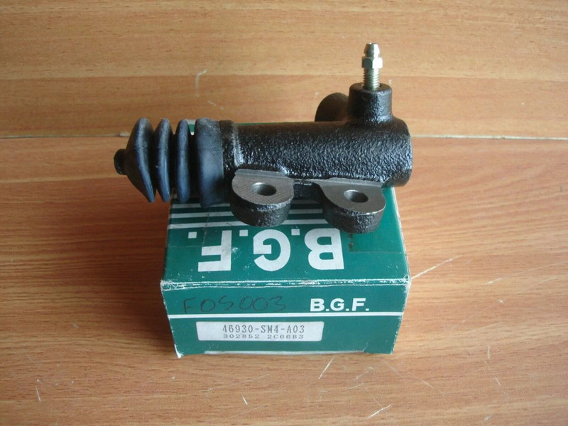 Clutch Operating Slave Cylinder fits Honda Accord CB CD CE Prelude BA BB 46930-SM4-A03 View Front