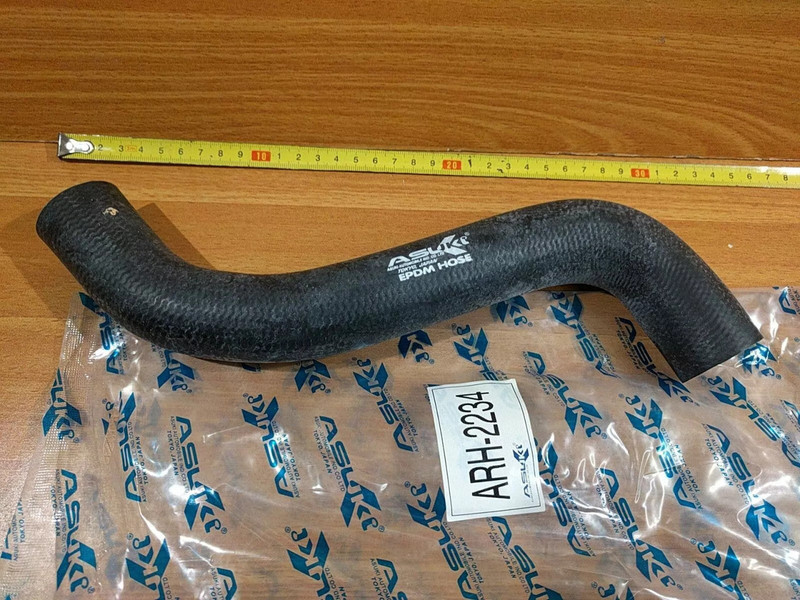 Radiator Hose Lower fits Toyota Ist Platz Vitz Yaris Fun Cargo Sienta Raum ARH-2234 View Front