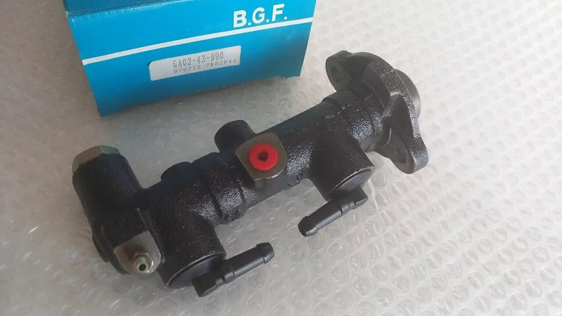 Brake Master Cylinder LHD fits Mazda Capella CB 626 7/8 GA02-43-990 View Front