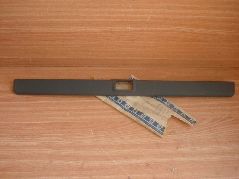 Handle Trunk Lid fits Opel Omega A Vauxhall Carlton 90224149 Genuine View Front
