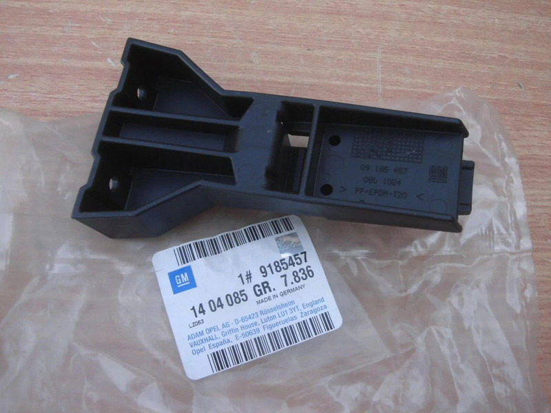 Bumper Rear Bracket fits Opel Vauxhall Corsa C F08 F68 9185457 Genuine View Front