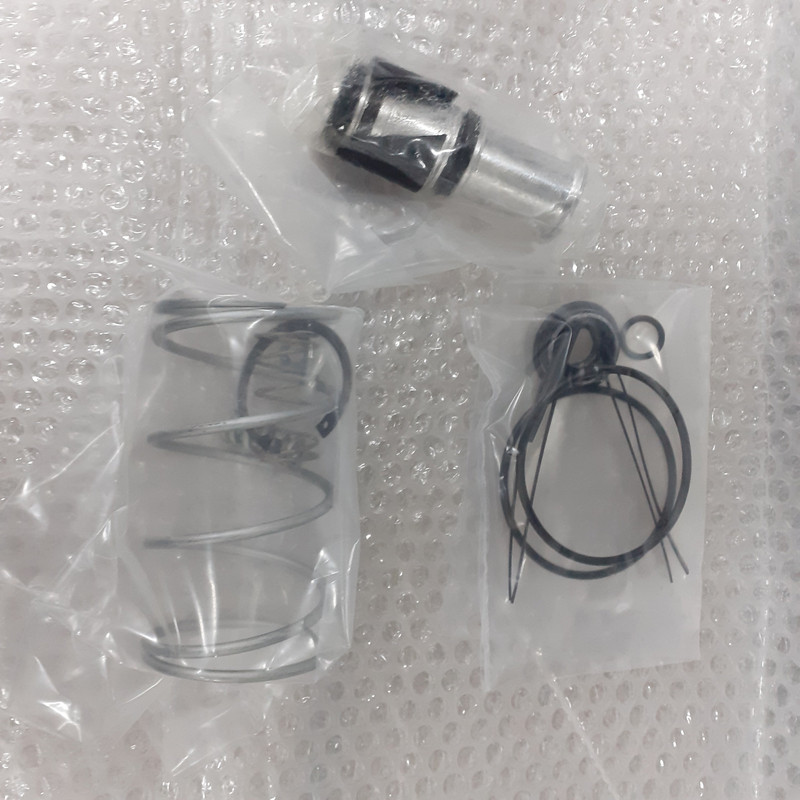 Clutch Servo Booster Repair Kit fits Iveco Eurocargo Stralis Trakker 42546211 Genuine