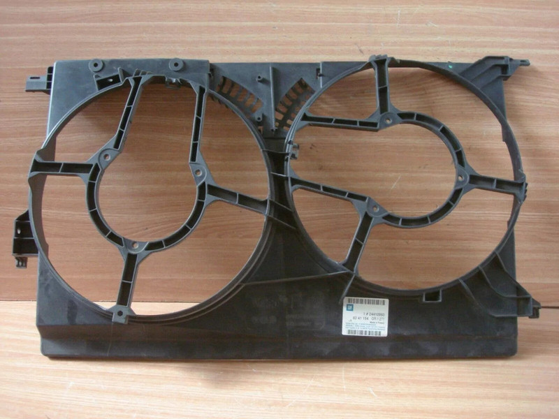 Engine Fan Shroud Cowl fits Opel Vauxhall Vectra C Signum 24410993 Genuine View Front