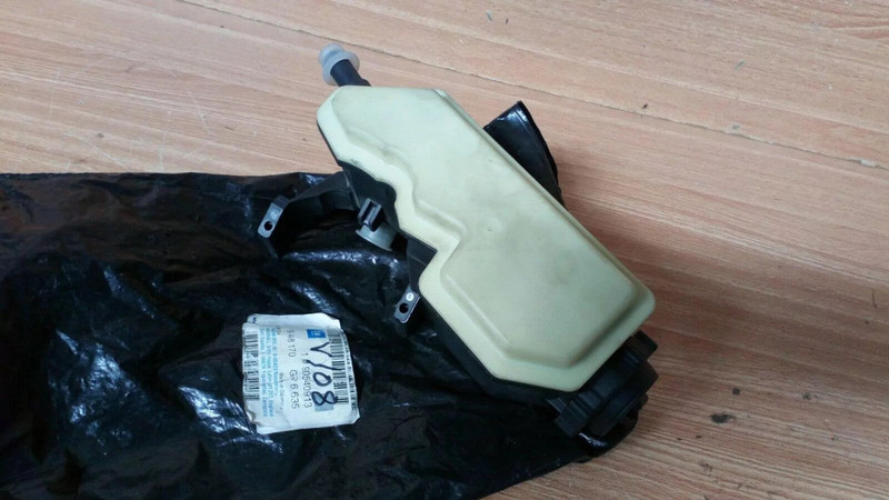 Power Steering Reservoir fits Opel Vauxhall Vectra B  90540913 Genuine View Front