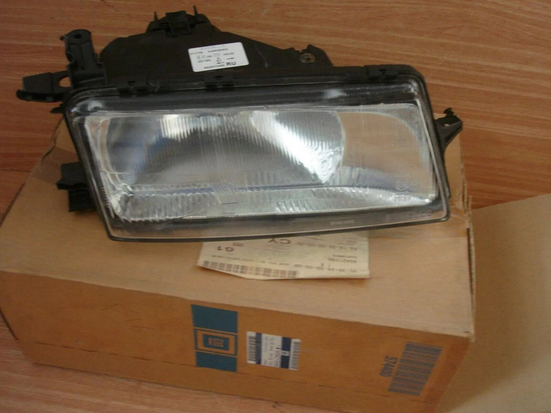 Headlight Right RHD fits Opel Vectra A Vauxhall Cavalier 90421596 Genuine View Front