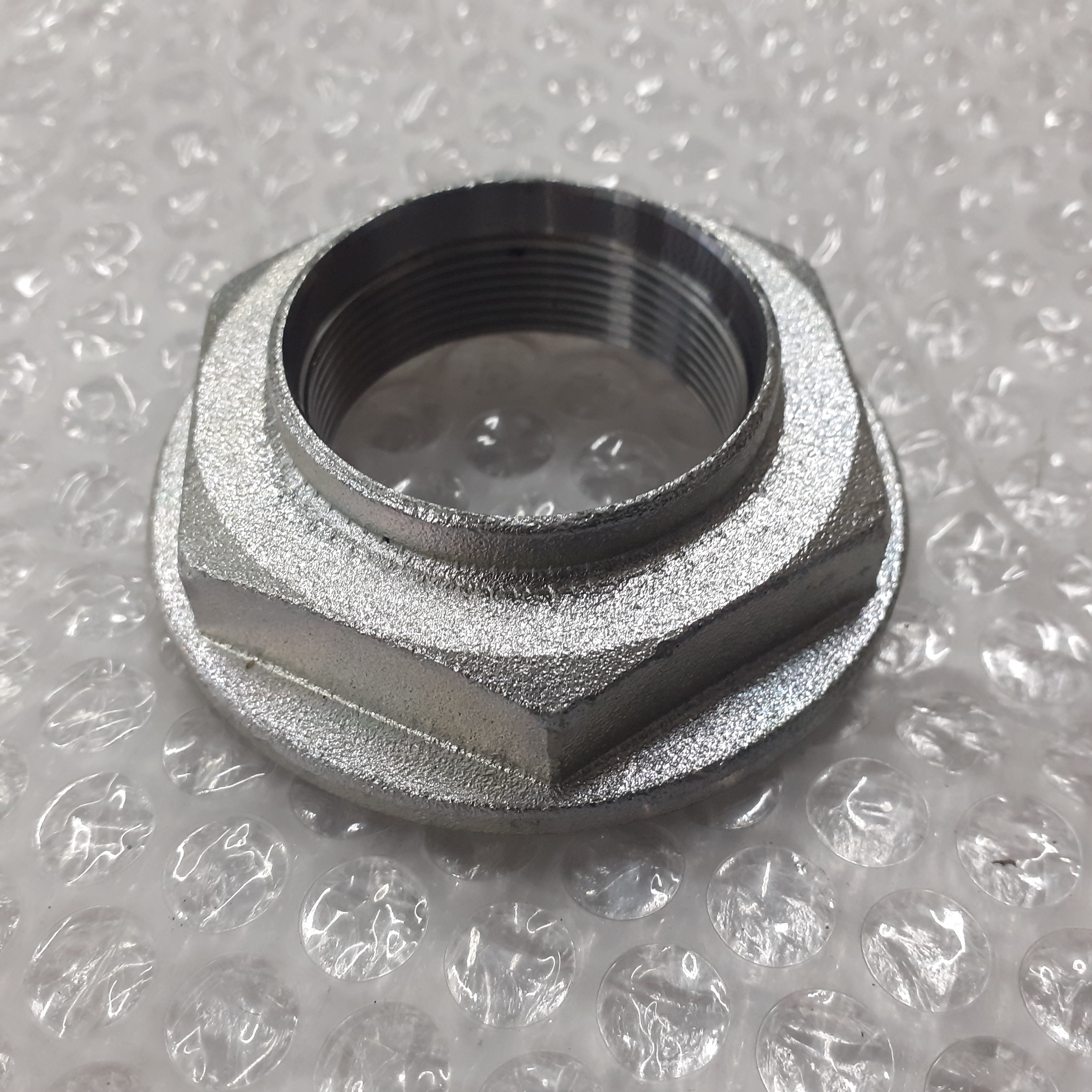 Main Shaft Bevel Gear Ring Nut fits Iveco EuroTrakker Trakker Stralis EuroTech EuroCargo Astra HD 42129230 Genuine