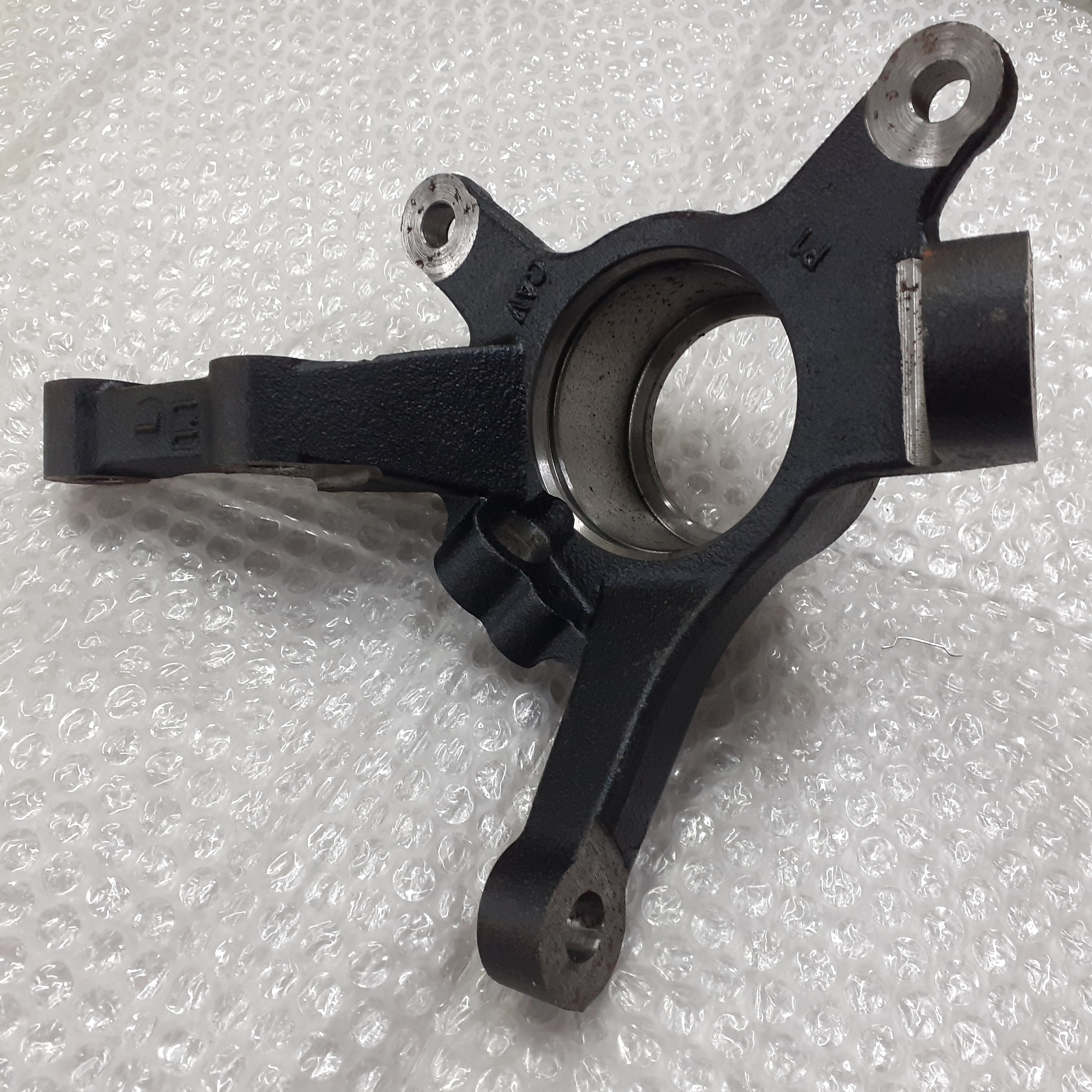 Steering Knuckle Front Left fits Hyundai Getz TB 51715-1C110 Genuine