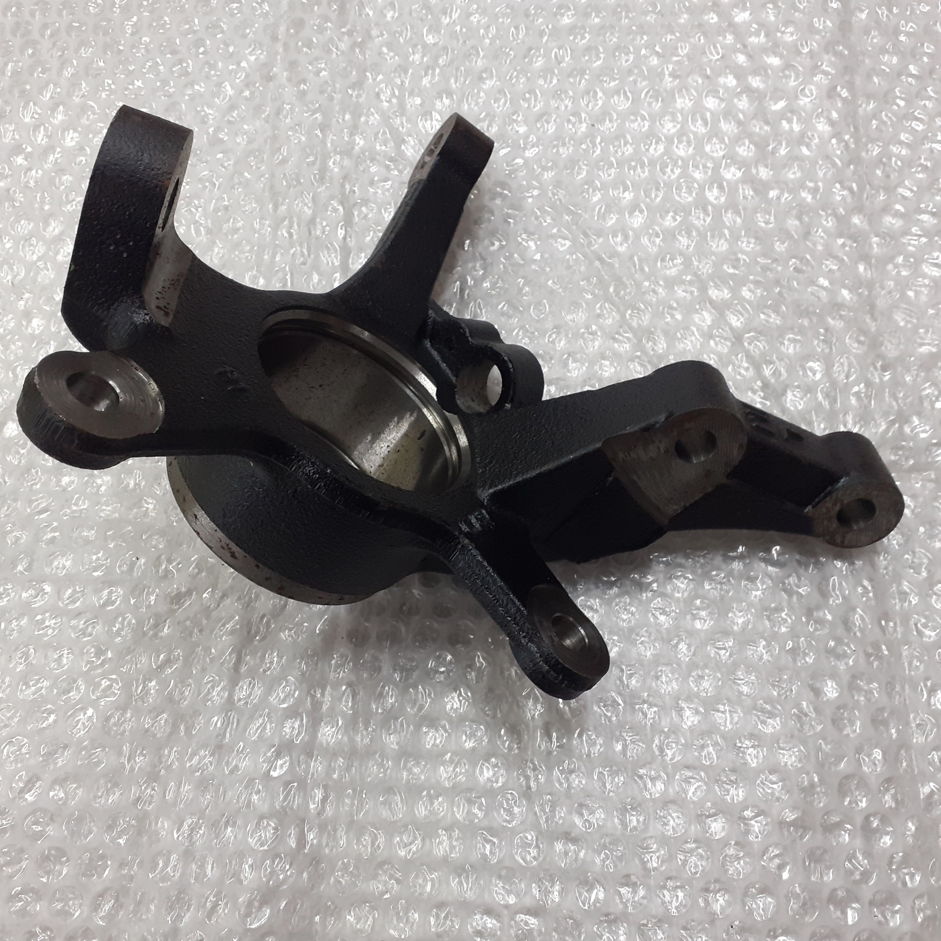 Steering Knuckle Front Left fits Hyundai Getz TB 51715-1C110 Genuine