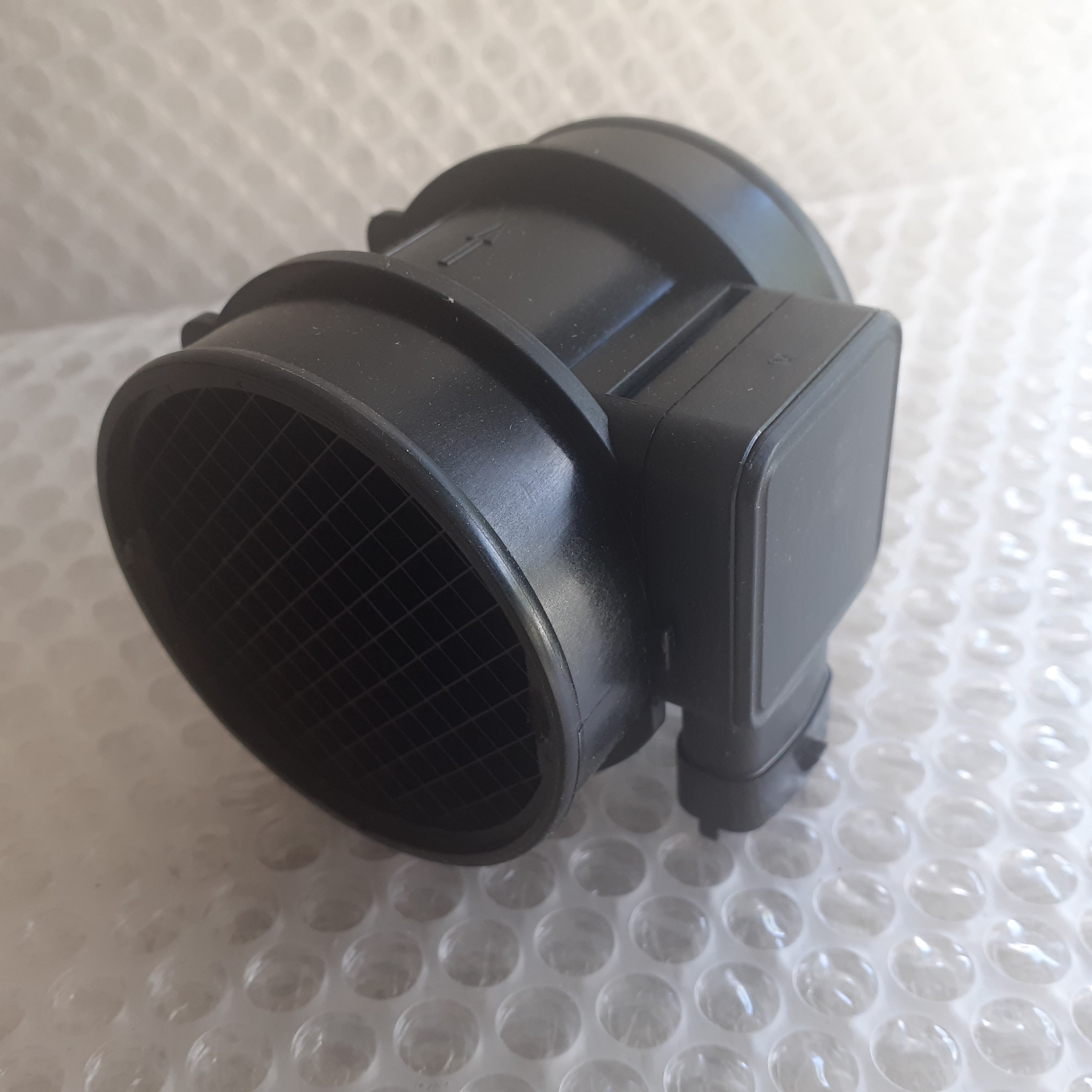 Mass Air Flow (MAF) Sensor fits Opel Vauxhall Saab 90530463 Genuine