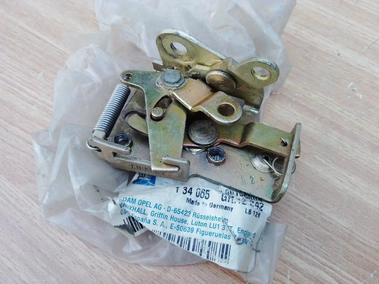Door Lock Back Right fits Opel Kadett E Combo Max 38 48 90196804 Genuine View Front