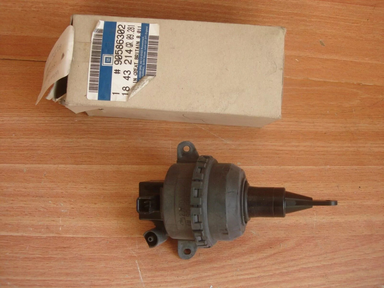 A/C Heating Vacuum Box fits Opel Vauxhall Vectra B 90586302 Genuine View Rear