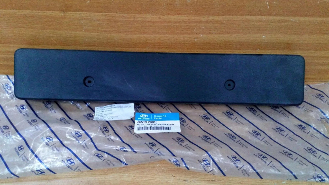Front License Plate Molding fits Hyundai Santa Fe 865192B010 Genuine View Front